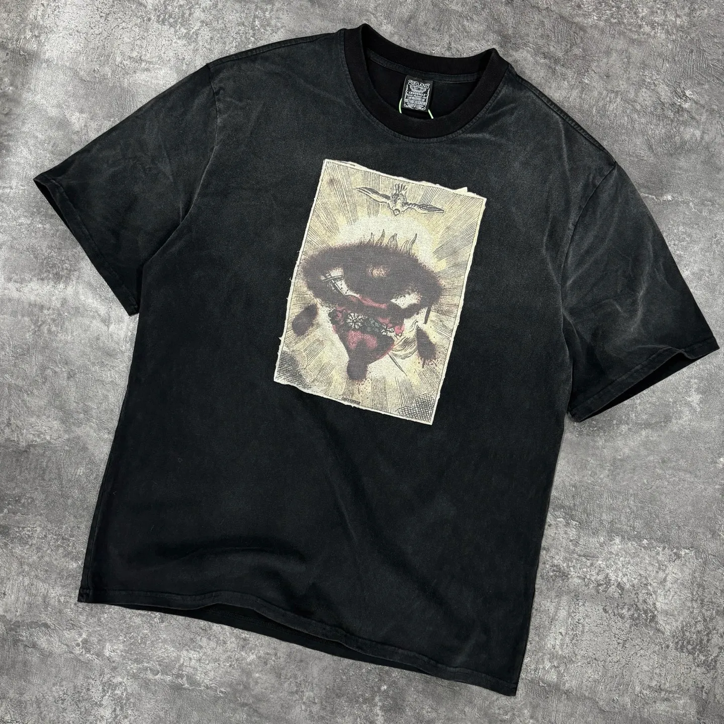 P118 # CTS-08 "Saint Holy Eyes Limited Edition" Heavy distressed washing process, distressed short-sleeved T-shirt, customized heavy brushed vintage texture fabric, white ink direct-jet printing, full texture Size: S M L XL